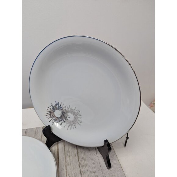 Vintage Kutani Set 2 Dinner Plates 10 1/2" White Silver Gray Bursts Japan - Picture 3 of 7